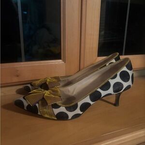 Vintage Manolo Blahnik kitten heels